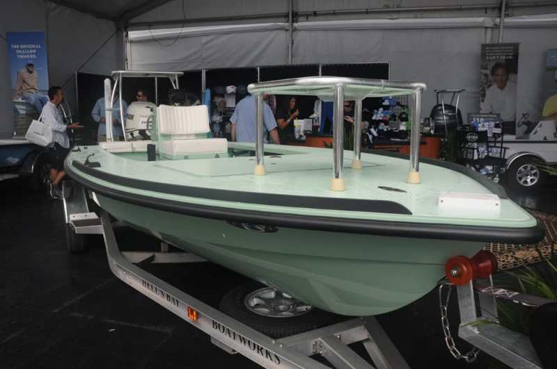 miami-boat-show-2013-inshore-41.jpg
