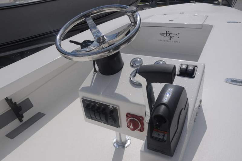 miami-boat-show-2013-inshore-54.jpg