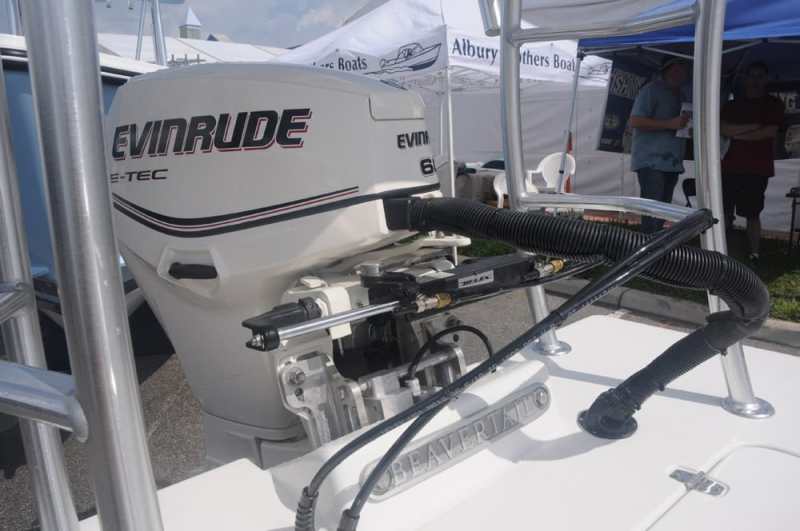 miami-boat-show-2013-inshore-56.jpg