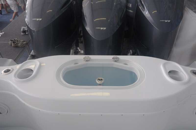 miami-boat-show-2013-offshore-38.jpg