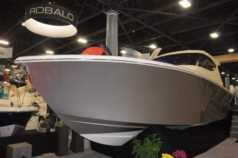 miami-boat-show-2013-offshore-67.jpg