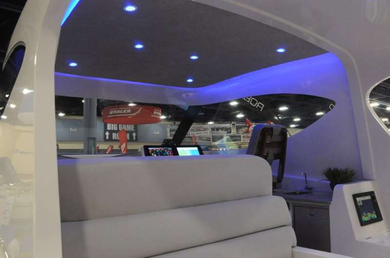 miami-boat-show-2013-offshore-72.jpg