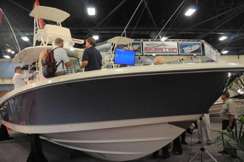 miami-boat-show-2013-offshore-82.jpg