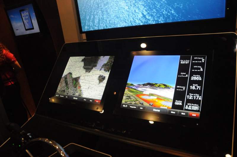 miami-boat-show-2013-pics-05.jpg