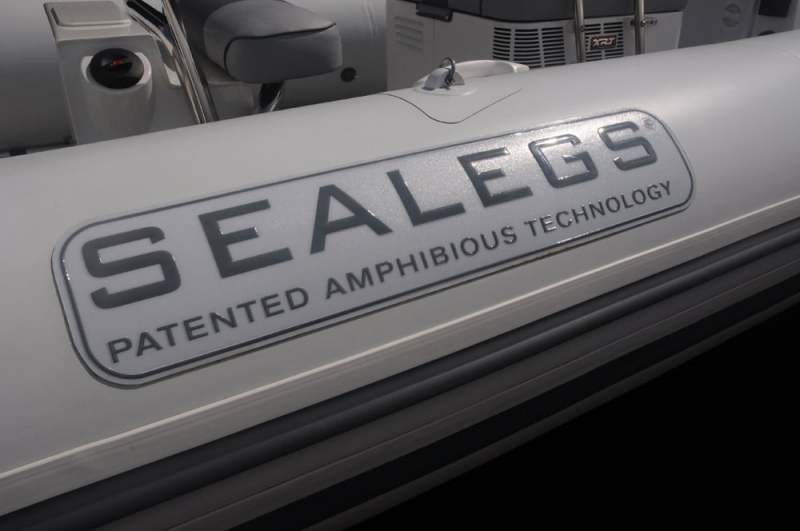 miami-boat-show-2013-pics-55.jpg
