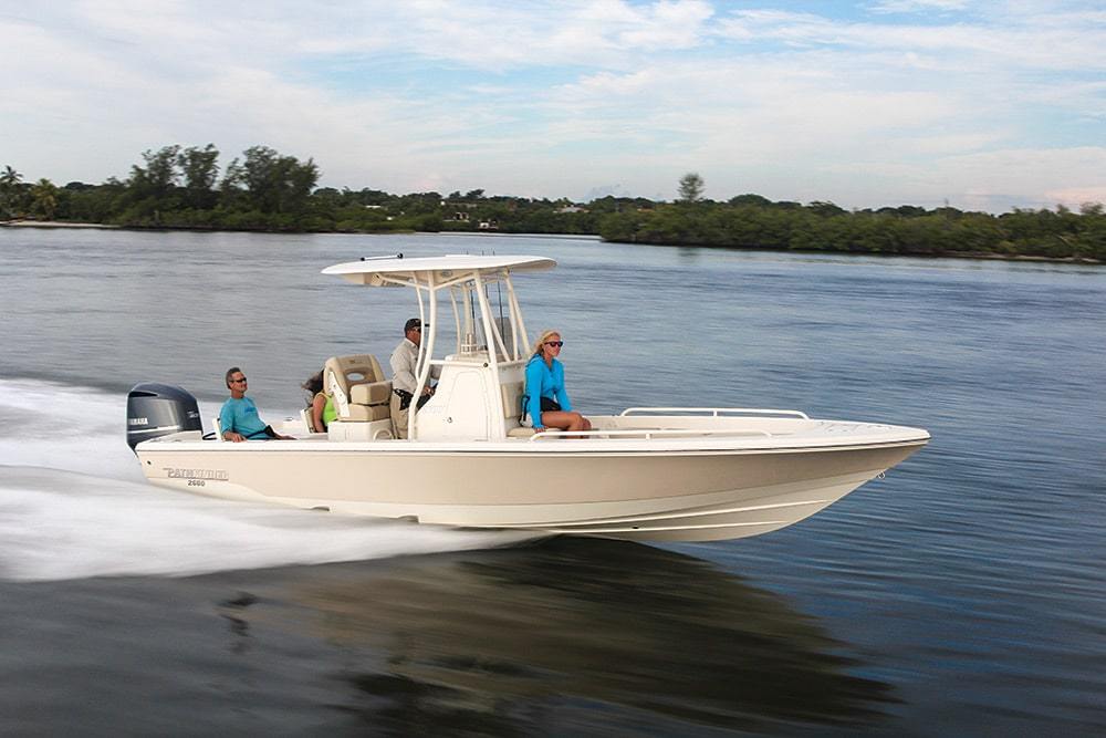 Pathfinder 2600 HPS: 2018 Boat Buyers Guide | Salt Water Sportsman