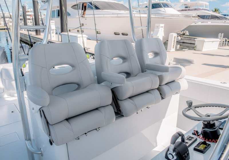 Contender 44ST helm seating
