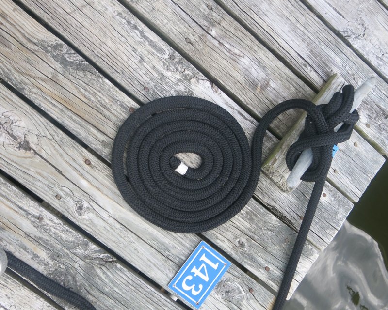 The Flemish Coil keeps lines neat