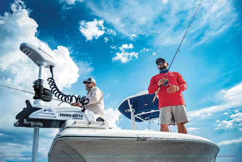 FBBG22-MK_PanamaCity_2018_DSC_4635_cc Fishermen using a trolling motor