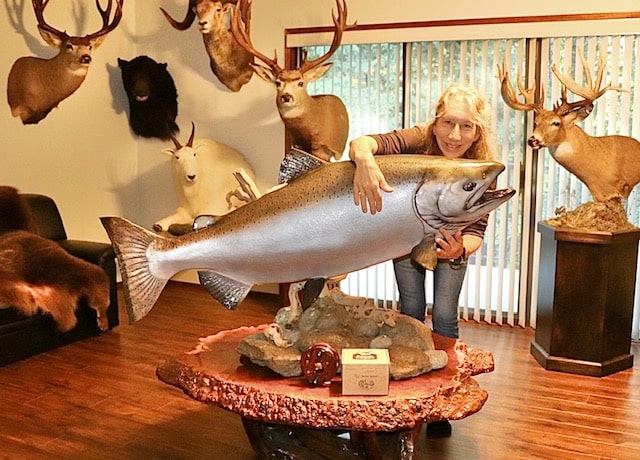 Gayle Gordon with Chinook mount