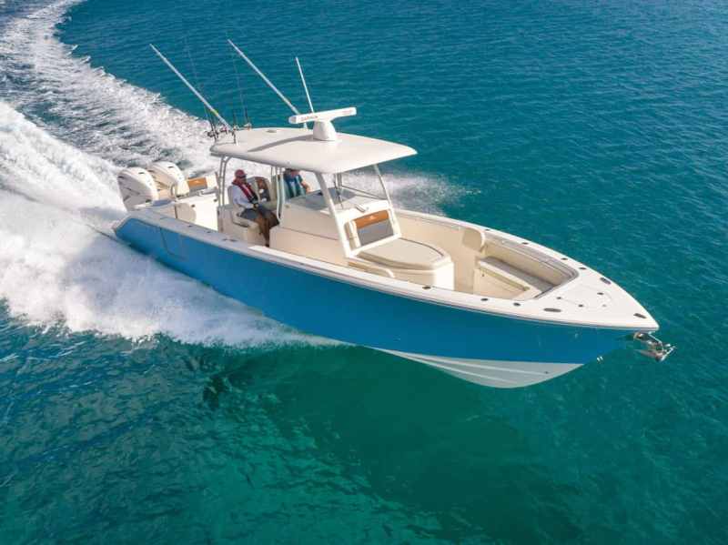 BTGBG20_FSH_Cobia-350 Cobia 350 Center Console