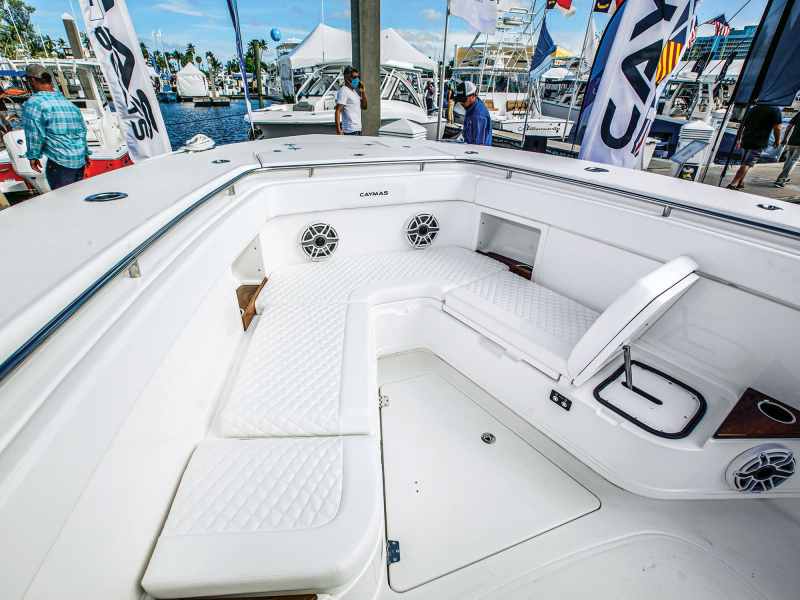 Caymas 401 bow seating