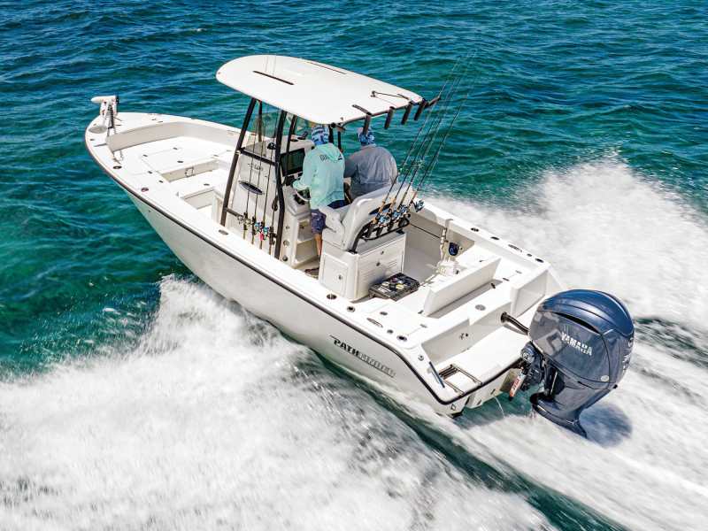 SWS1022-Pathfinder-2400-1 Pathfinder 2400 TRS in the ocean