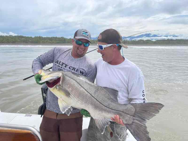 New Pacific Snook Record New Pacific Snook Record
