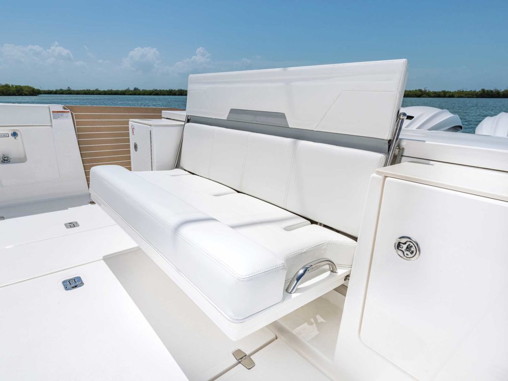 Pursuit OS 445 cockpit seating