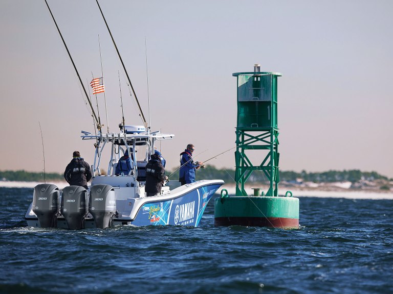 FBBG23-Elex-FishPoint-1O2A6627 Anglers fishing buoy