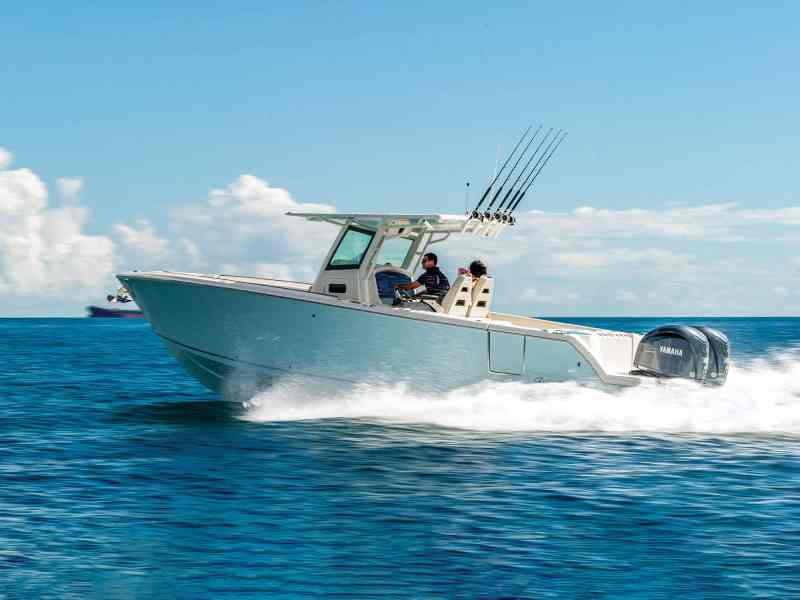 SWS323-Sailfish-312-1-Charlie-Garcia Sailfish 312 CC running offshore