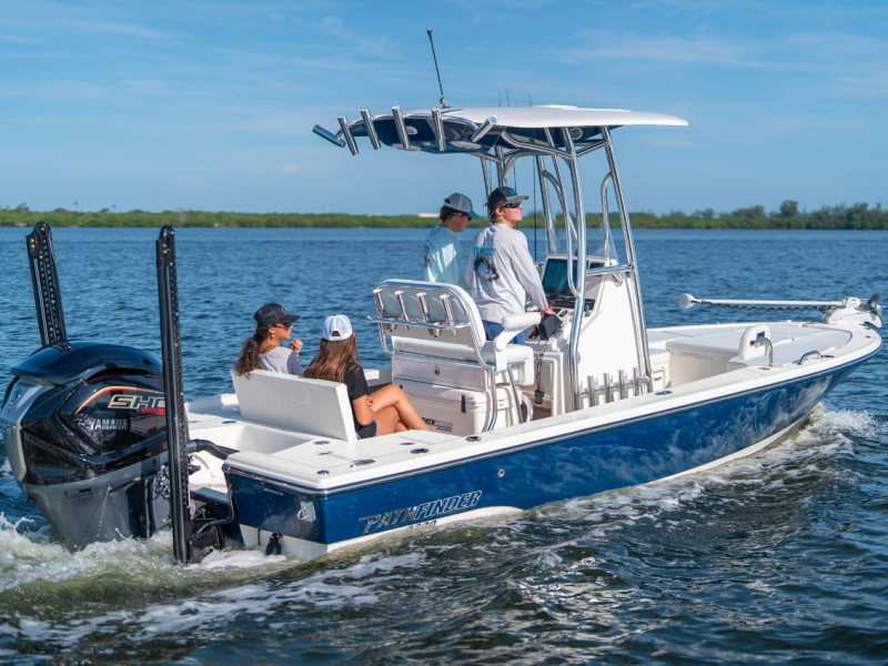 SWS0823-VLP-Pathfinder-2200 Pathfinder 2200 TRS heading out to fish
