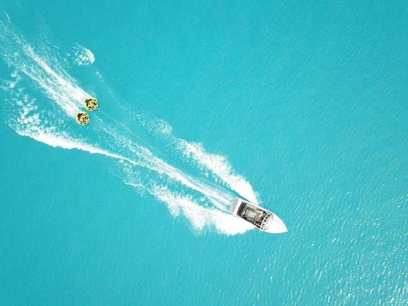 SWS324-Dometic-courtnie-tosana-BEPhPREAswE-unsplash Boat pulling tubes