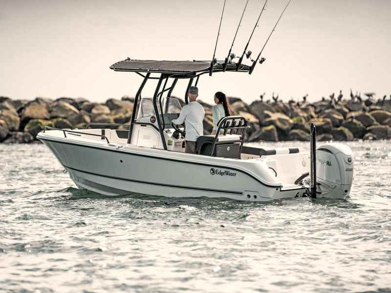 EdgeWater 208CC Watchman at the jetty