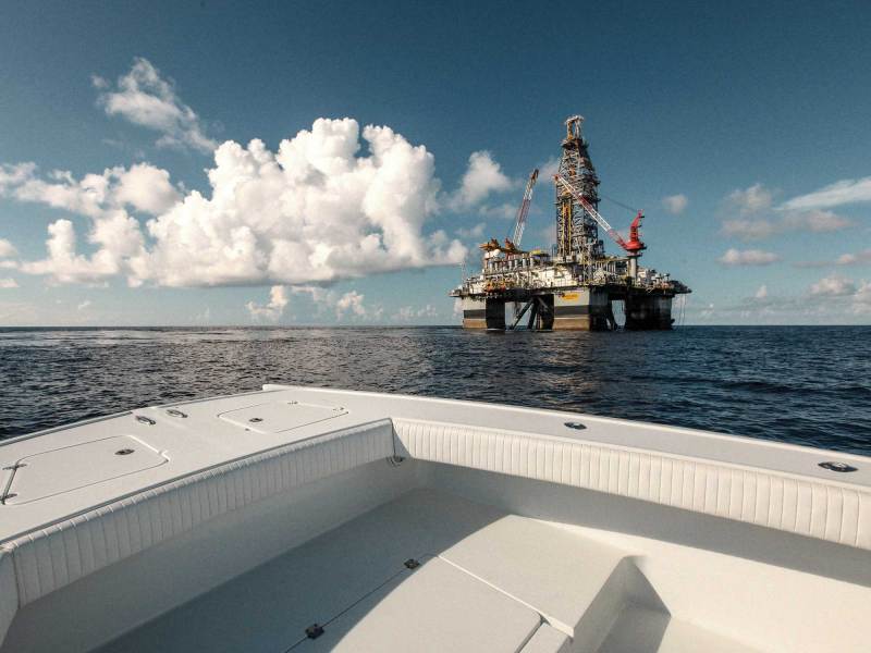 Floating rigs attracting fish