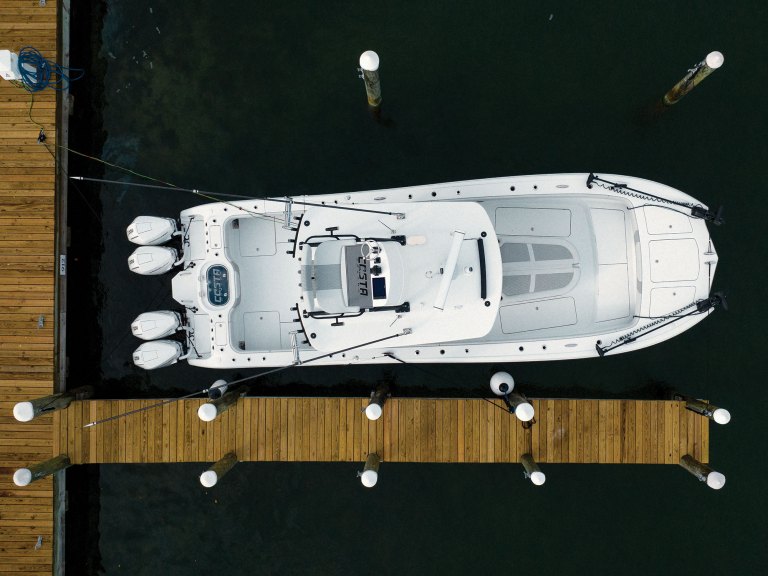 SWS225-BB-Docking Docking a fishing boat