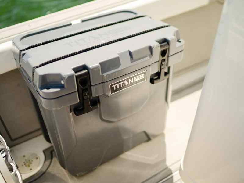 Titan Pro Cooler