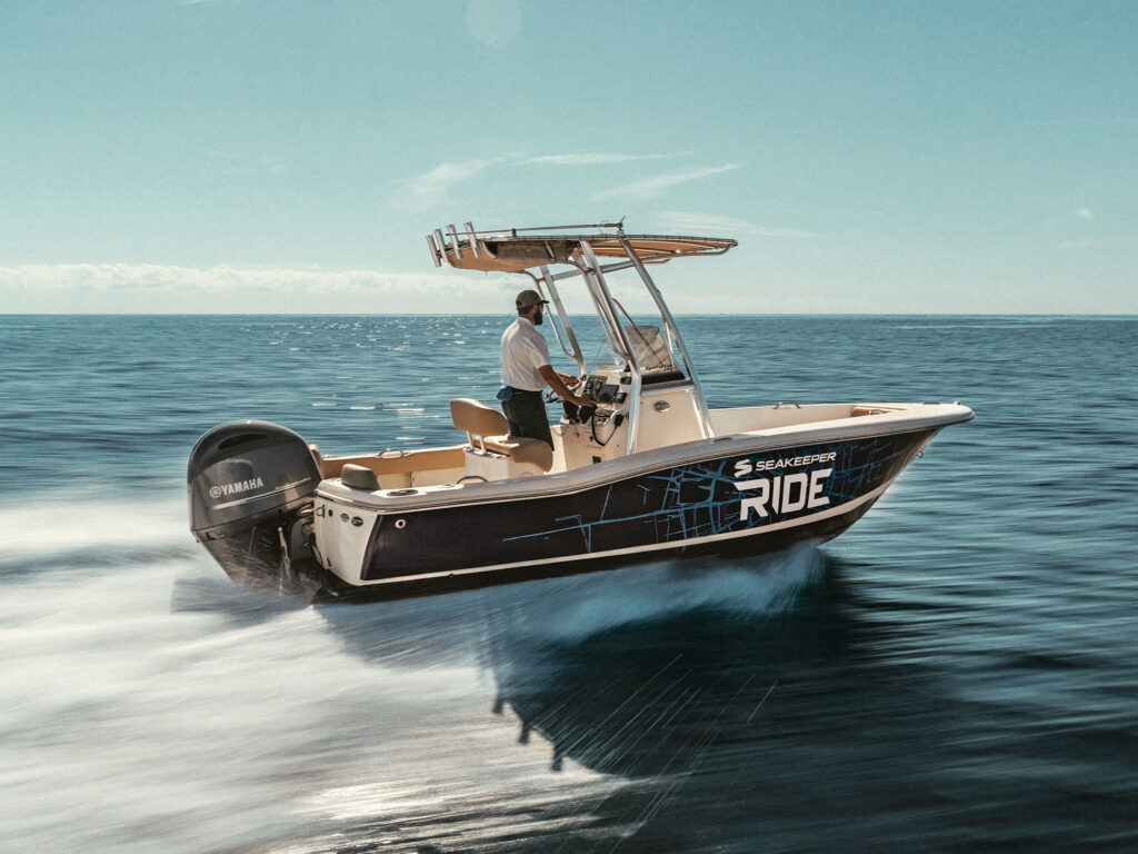 Boat equipped with Seakeeper Ride system