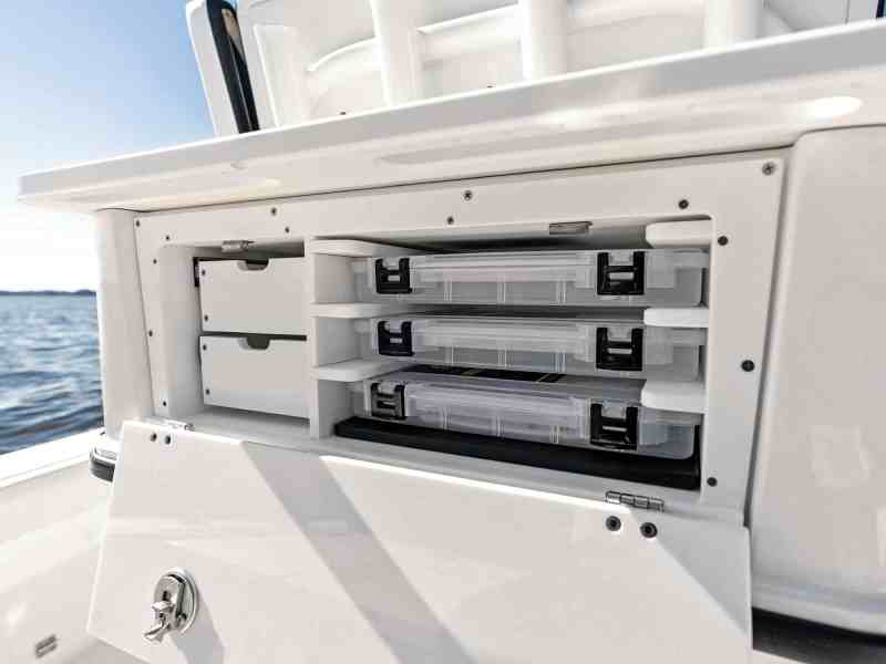 Blackfin 262 HB rigging station
