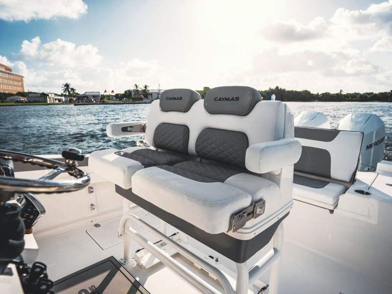 Caymas 291 helm seating