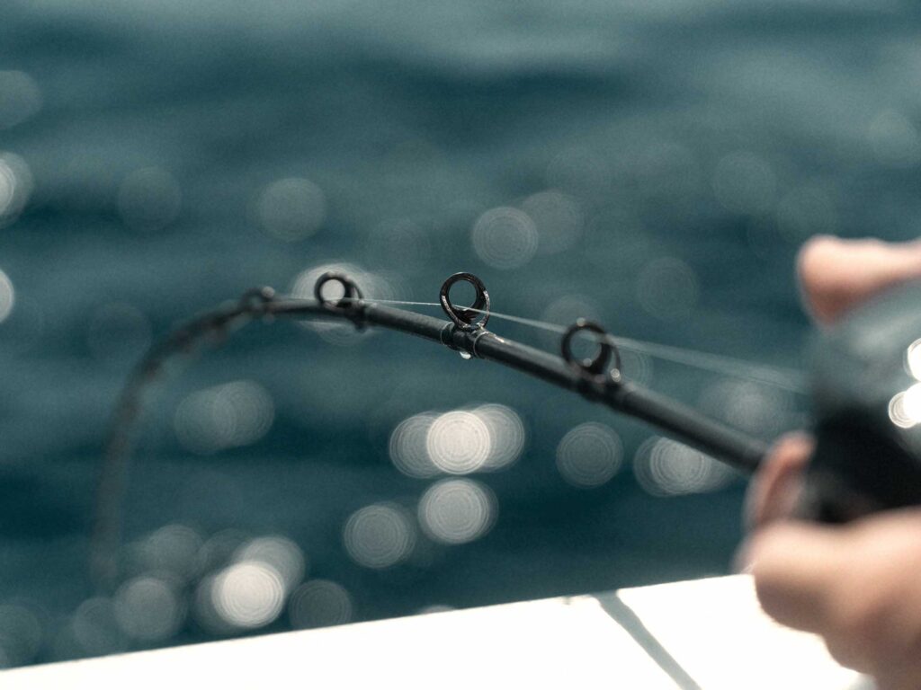 Spiral-wrapped rod used for slow-pitch jigging
