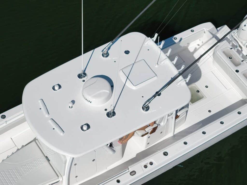 Contender 39ST hardtop