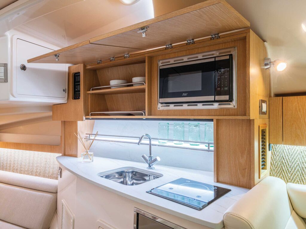 Grady-White Express 340 cabin