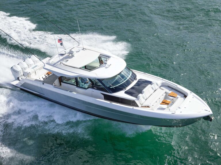 Courtesy Tiara Yachts running at sea