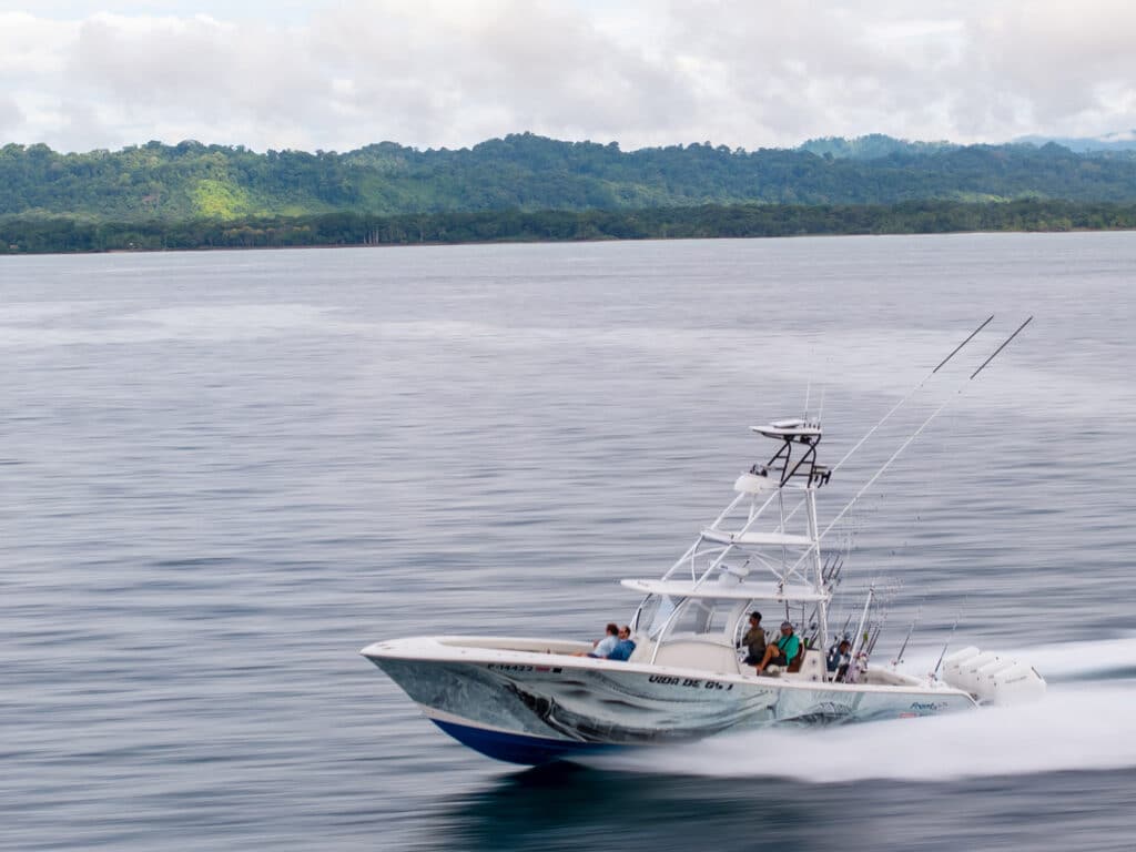 Sportfishing boat