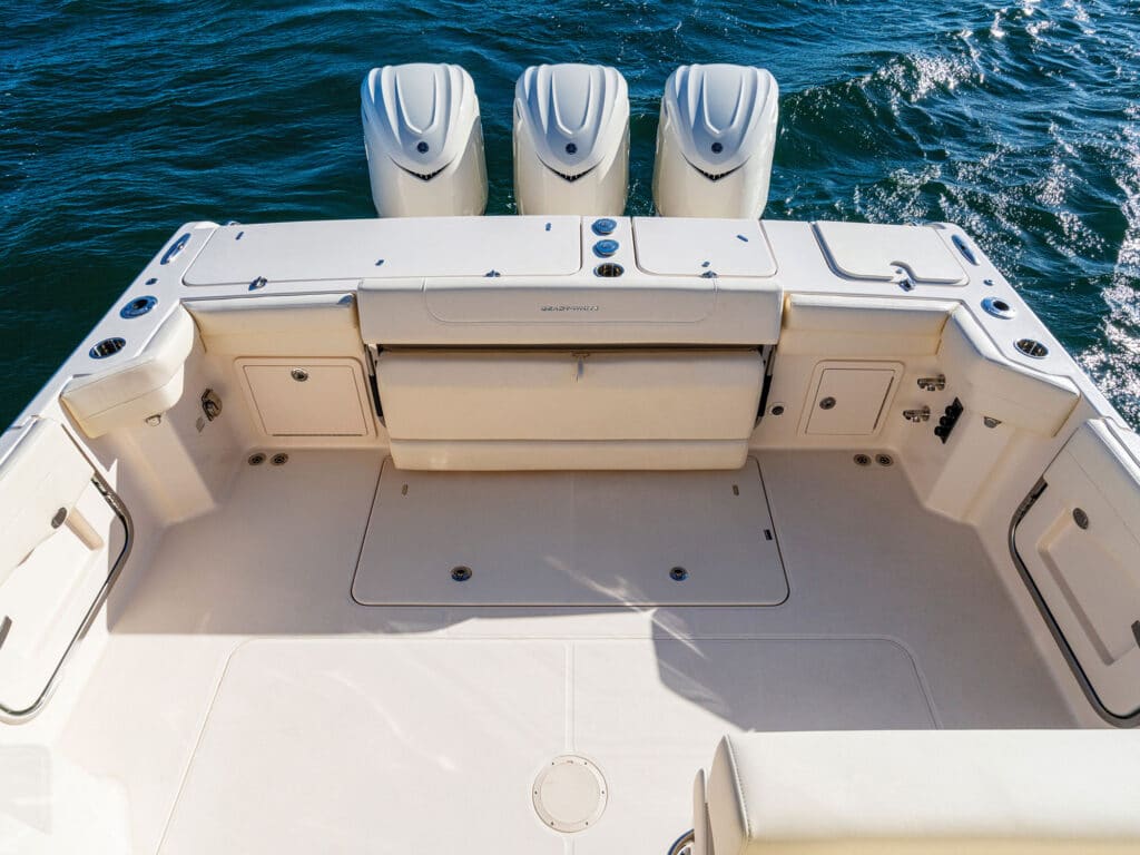 Grady-White Express 340 transom