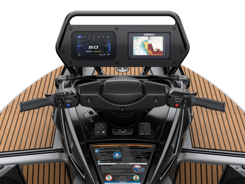 Yamaha CrossWave helm