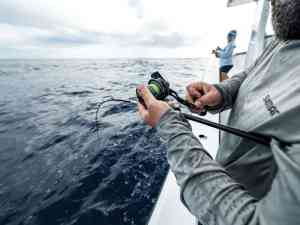 Deep jigging at sea