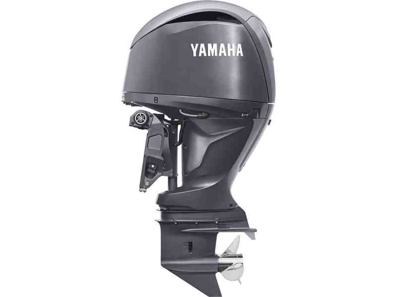 Yamaha outboard with electric steering